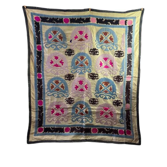 19th Century Silk on Cotton Uzbek Suzani Tapestry Throw - Picture 1 of 15